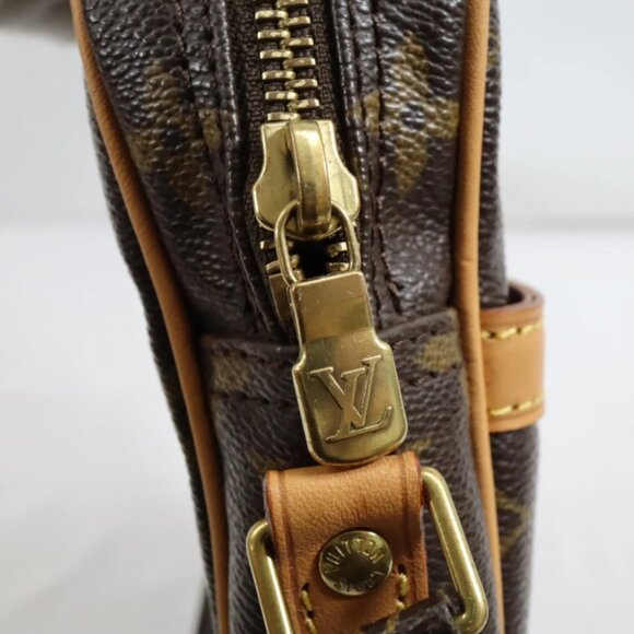 *EUC* LV013, Louis Vuitton, Danube Monogram, Crossbody w/COA - Picture 5 of 5